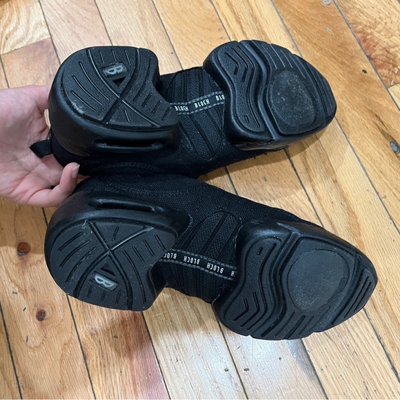 Adult Boost Mesh Split Sole Dance Sneakers - Picture 4 of 4